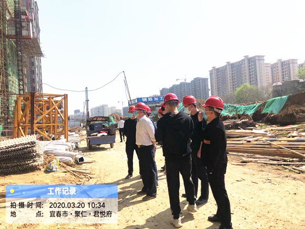 同質檢站領導現(xiàn)場檢查2_副本.jpg 同質檢站領導現(xiàn)場檢查2_副本.jpg