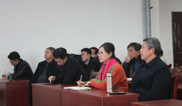 認(rèn)真445_副本_副本.jpg 認(rèn)真445_副本_副本.jpg