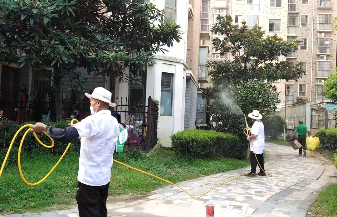 噴灑農(nóng)藥1_副本.jpg 噴灑農(nóng)藥1_副本.jpg