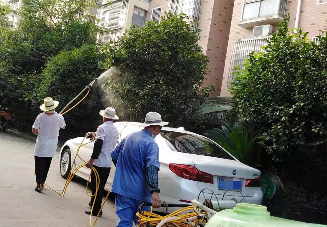 噴灑農(nóng)藥2_副本.jpg 噴灑農(nóng)藥2_副本.jpg