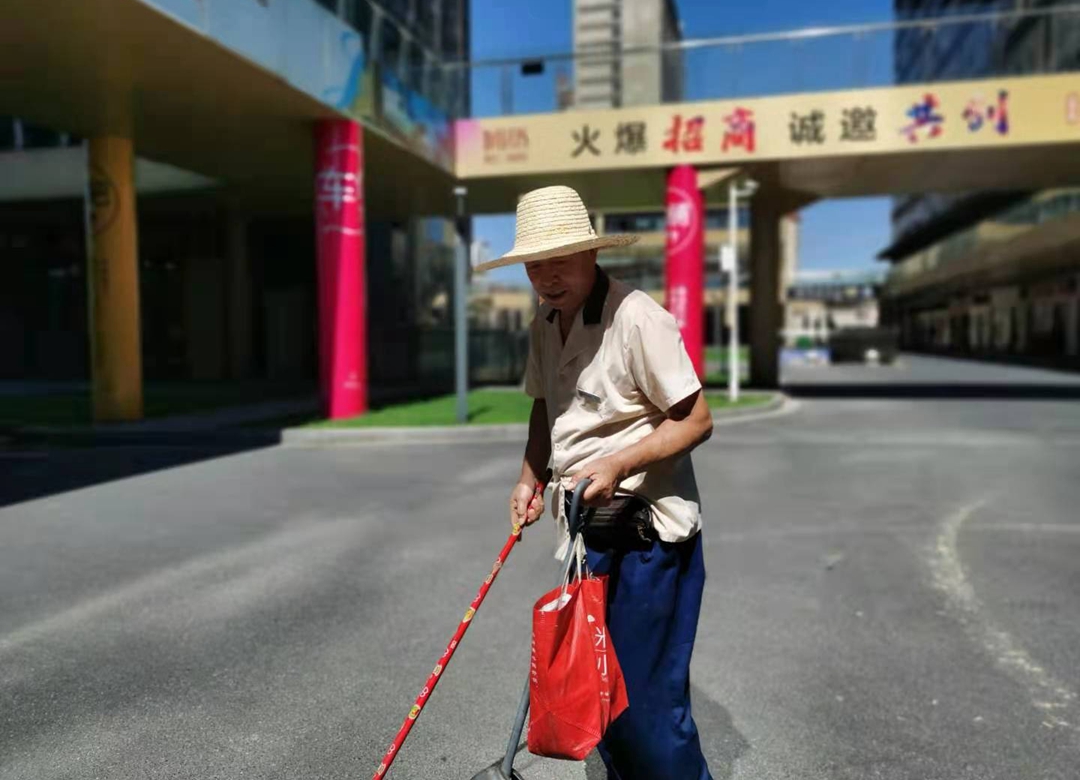 保潔部2_副本.jpg 保潔部2_副本.jpg