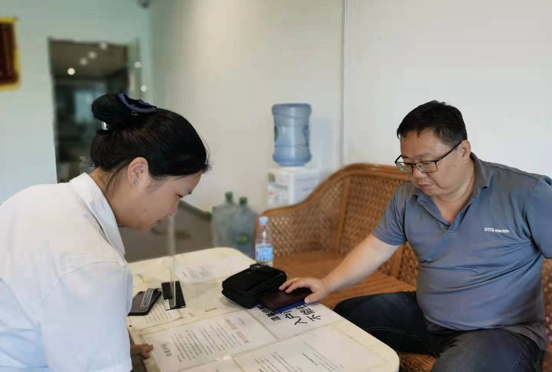 客服部2_副本.jpg 客服部2_副本.jpg