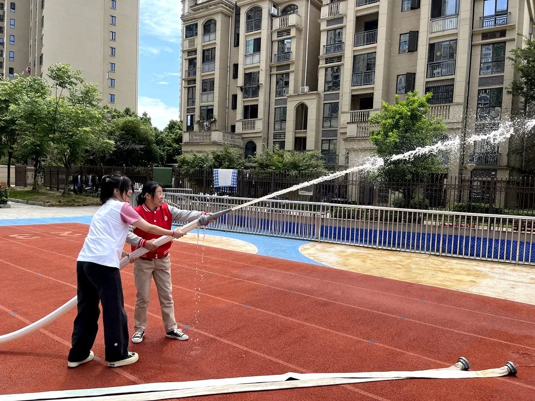 1ad81b6a5cca23fb8206f3fe4953f905.jpg 1ad81b6a5cca23fb8206f3fe4953f905.jpg