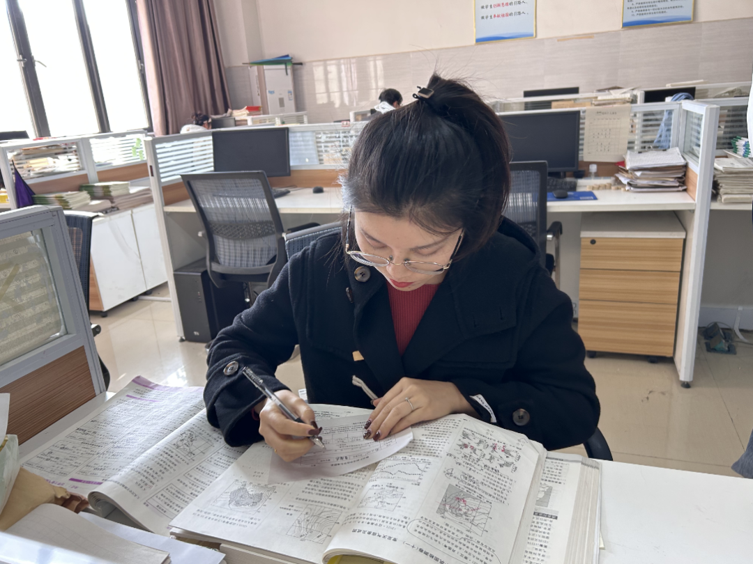 8f6b7a10d8e78d5dcc6890a8302b330f.png 8f6b7a10d8e78d5dcc6890a8302b330f.png